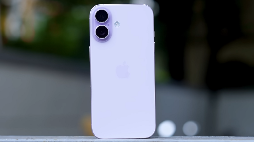 1. Apple iPhone 17 – Global Sales Leader
